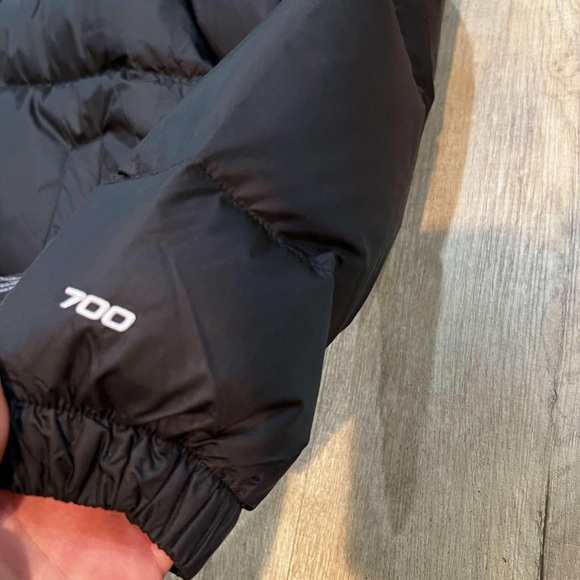 The North Face Classic Black Down Jacket - Picture 5 of 5